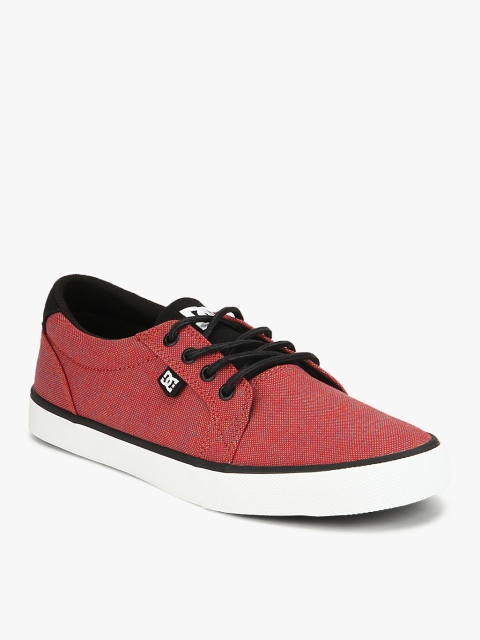 

Council Tx Se Red Sneakers