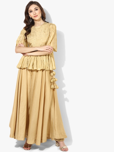 

Round Neck 3/4Th Sleeves Peplum Kurta And Teamed Up With Flared Palazzo, Black