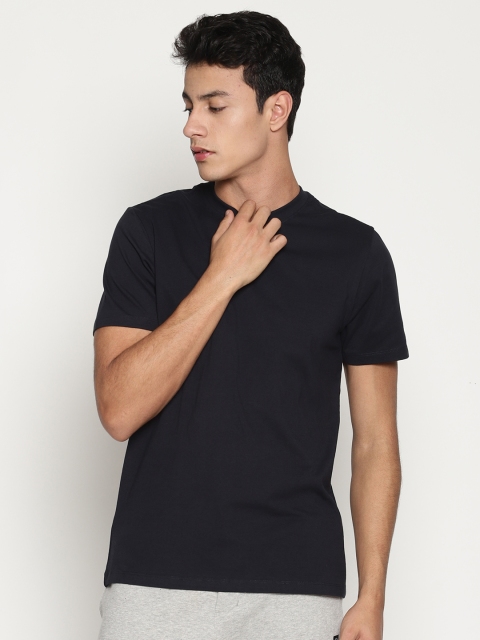 

Soul Space Men Navy Blue Solid Round Neck T-shirt