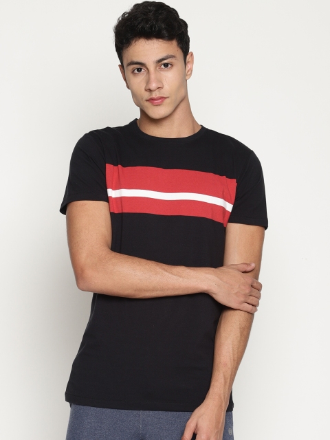 

Soul Space Men Black Striped Round Neck T-shirt