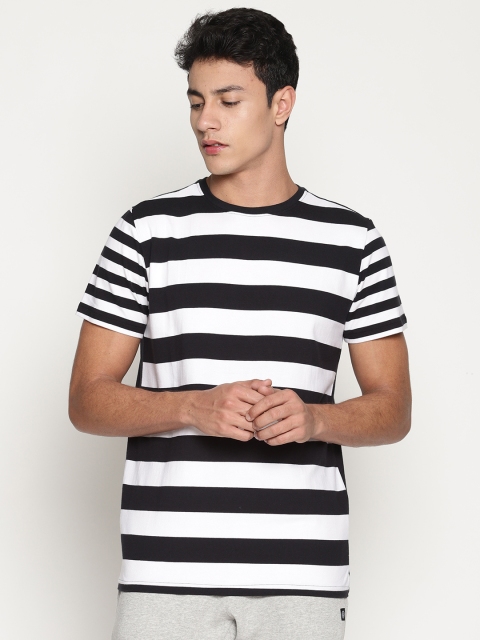 

Soul Space Men White Striped Round Neck T-shirt