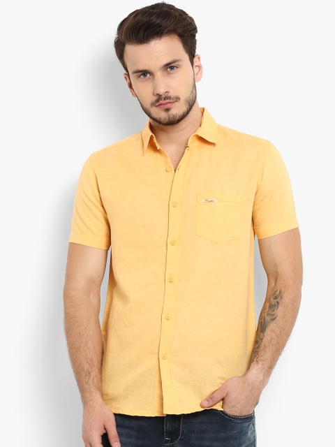 

Mufti Men Yellow Slim Fit Solid Casual Shirt