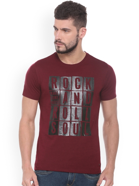 

V Dot Men Maroon Printed Round Neck T-shirt