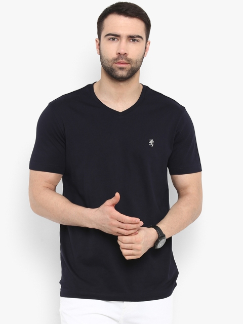 

Red Tape Men Navy Blue Solid V-Neck T-shirt