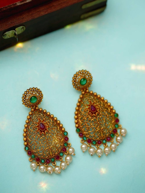 

Voylla Gold-Toned Leaf Shaped Drop Earrings