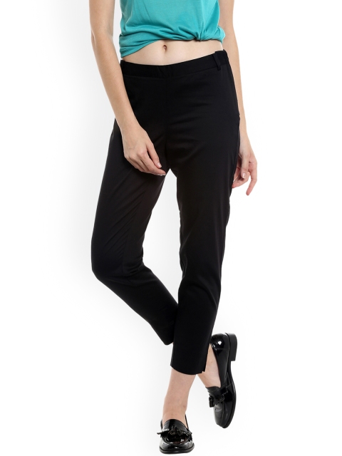 

109F Women Black Regular Fit Solid Trousers