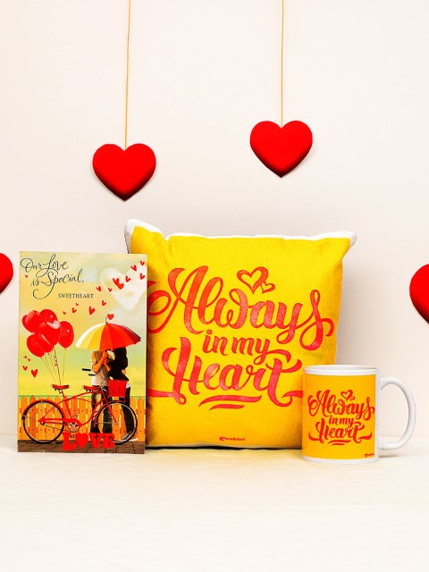 

Archies Valentines Day Special Mug & Cushion with Greeting Card, Multi