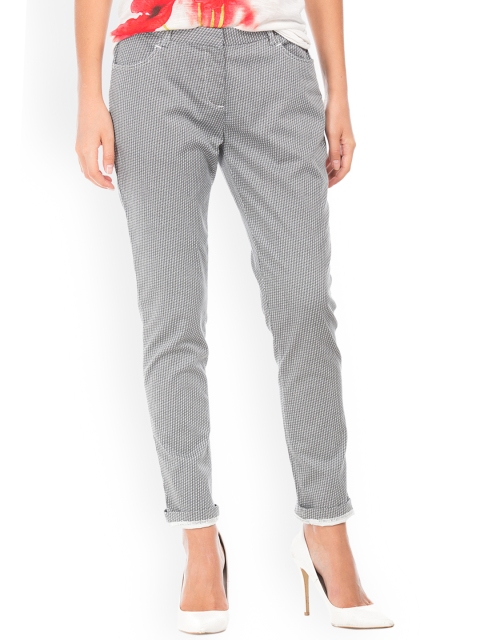 

Cherokee Women Grey & Black Regular Fit Printed Regular Trousers