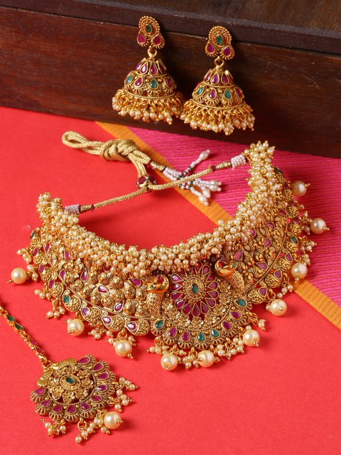 

Voylla Women Gold-Toned & Pink Copper-Plated Stone-Studded Jewellery Set