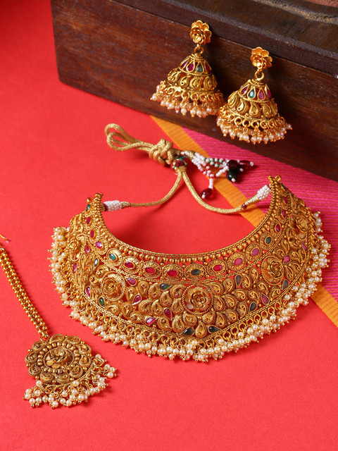 

Voylla Women Gold-Toned, Green & Pink Stone-Studded Jewellery Set