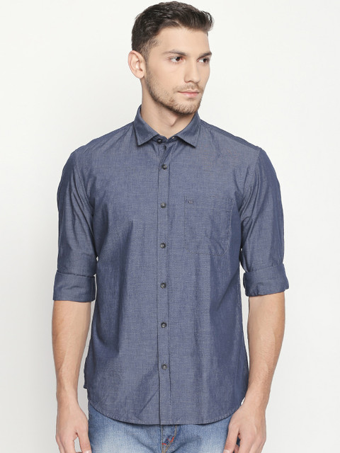 

Basics Men Blue Slim Fit Solid Casual Shirt