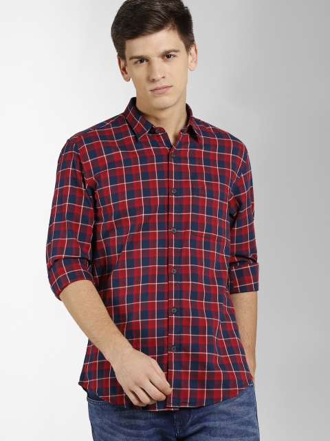 

Peter England Casuals Men Red & Blue Slim Fit Checked Casual Shirt