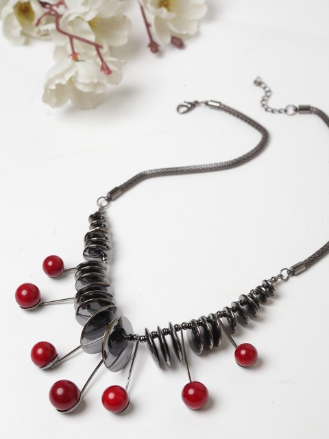 

AVANT-GARDE PARIS Black Bohemian Necklace