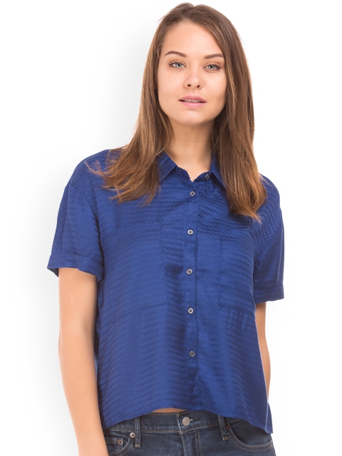 

Sugr Women Blue Regular Fit Striped Casual Shirt