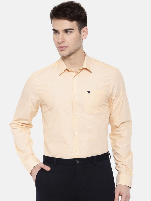 

THE BEAR HOUSE Men Cream-Coloured Club Slim Fit Solid Semiformal Shirt