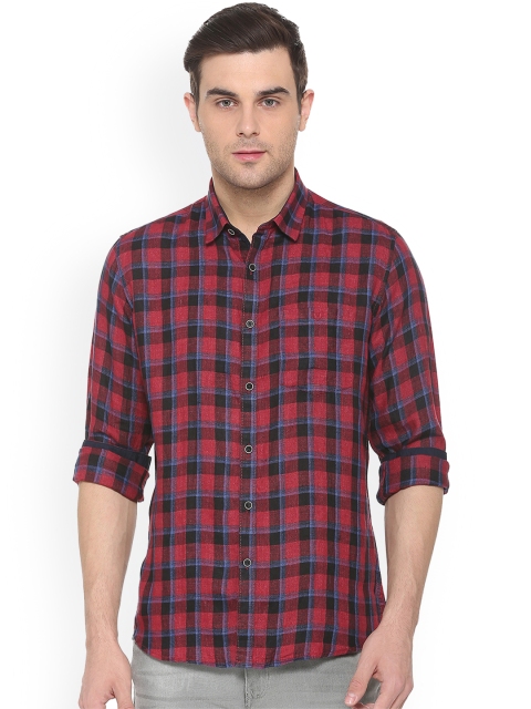 

Van Heusen Sport Men Maroon & Black Slim Fit Checked Casual Shirt