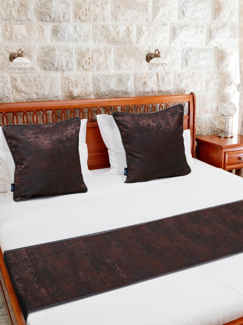 

S9home by Seasons Coffee Brown & Black Bed Runner with Cushion Covers