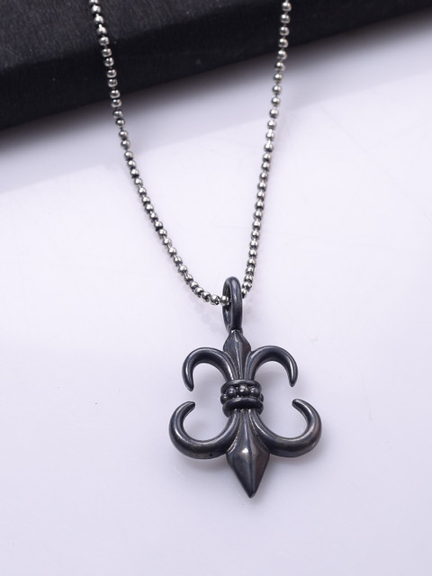

Dare by Voylla Men Black Handcrafted Pendant with Chain