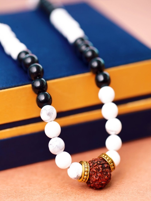 

Dare by Voylla Men Black & White Gold-Plated Beaded Chain