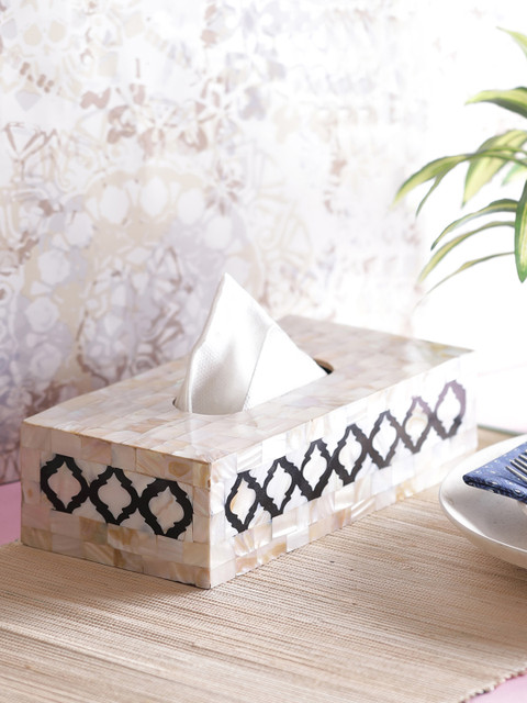 

VarEesha Off-White & Black Printed Sea Shells Side CrisCross Tissue Holder
