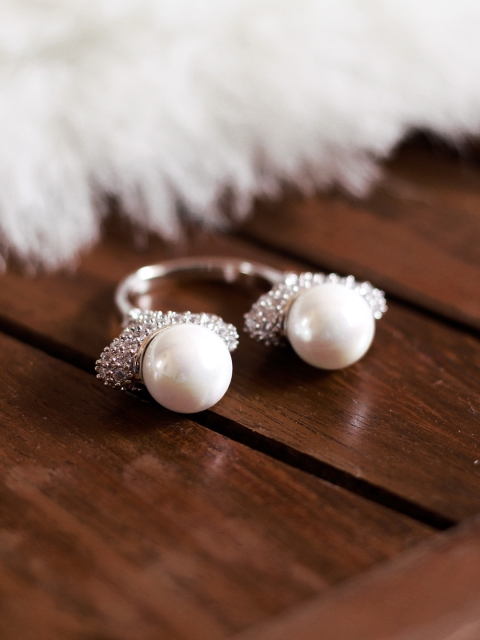 

Bellofox Women Silver-Plated Stone-Studded Adjustable Finger Ring