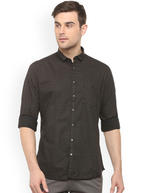 

Van Heusen Sport Men Black & Brown Slim Fit Printed Casual Shirt