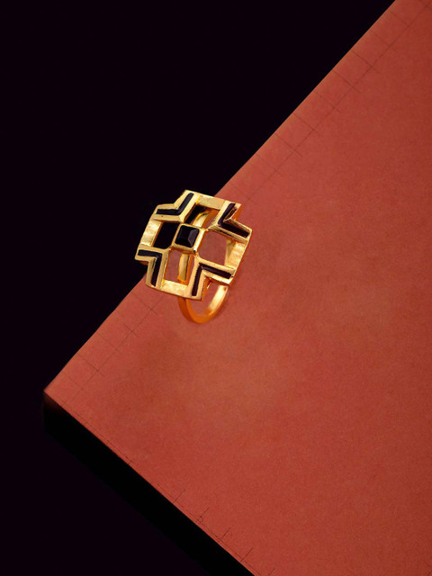 

Studio Voylla Women Gold-Plated & Black Handcrafted Enamelled Adjustable Finger Ring