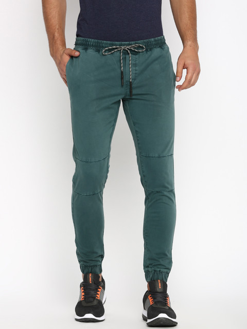 

Basics Men Green Tapered Fit Solid Joggers