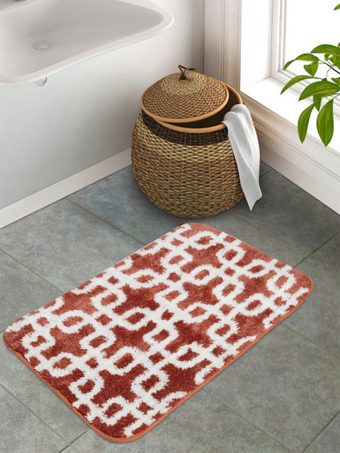 

STELLAR HOME White & Burgundy Geometric Rectangular Floor Mat