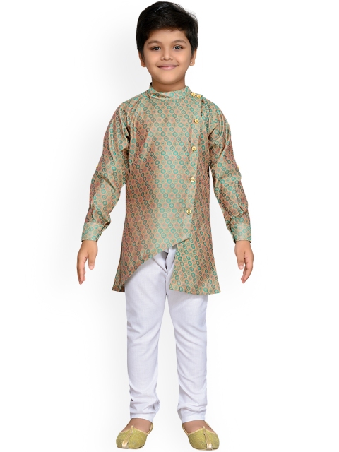 

Aj DEZInES Boys Green & White Self Design Kurta with Pyjamas