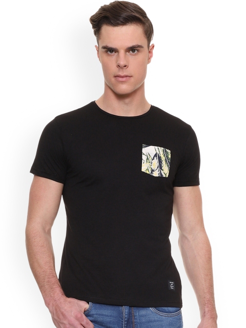 

People Men Black Solid Round Neck T-shirt