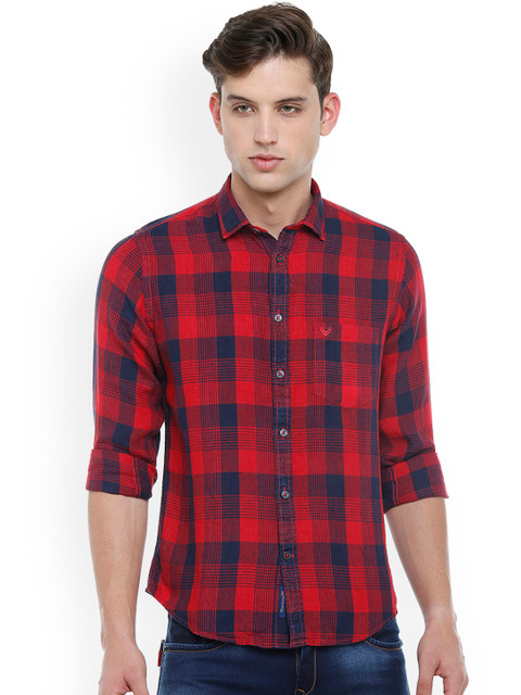 

Linen Club Men Red & Navy Blue Regular Fit Checked Casual Shirt