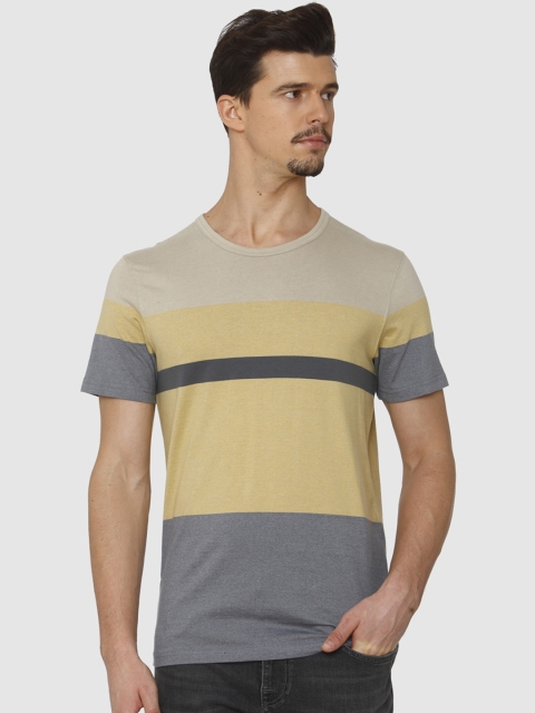 

SELECTED Men Yellow Colourblocked Round Neck T-shirt