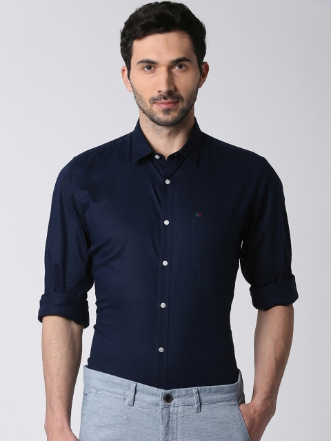 

Peter England Casuals Men Navy Blue Slim Fit Solid Casual Shirt