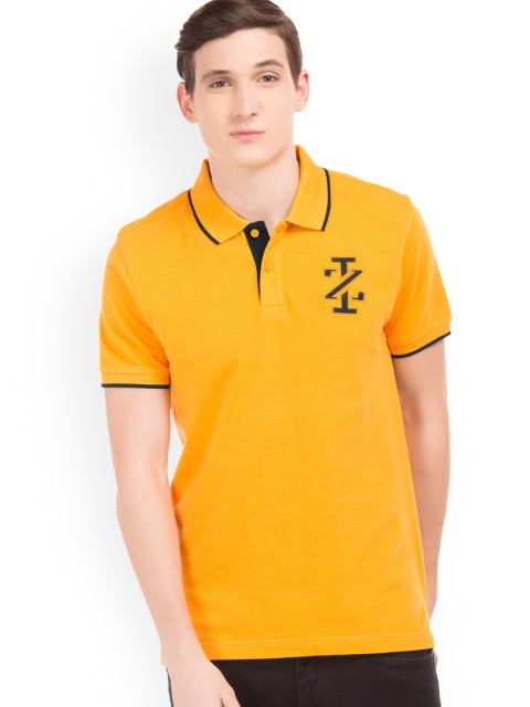 

IZOD Men Yellow Solid Polo Collar T-shirt