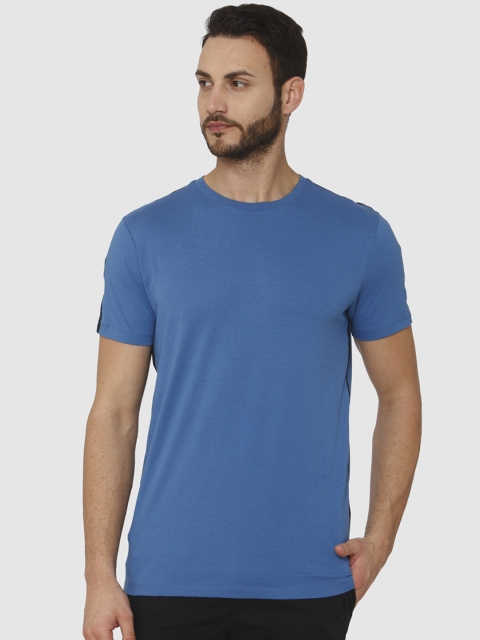 

SELECTED Men Blue Solid Round Neck T-shirt