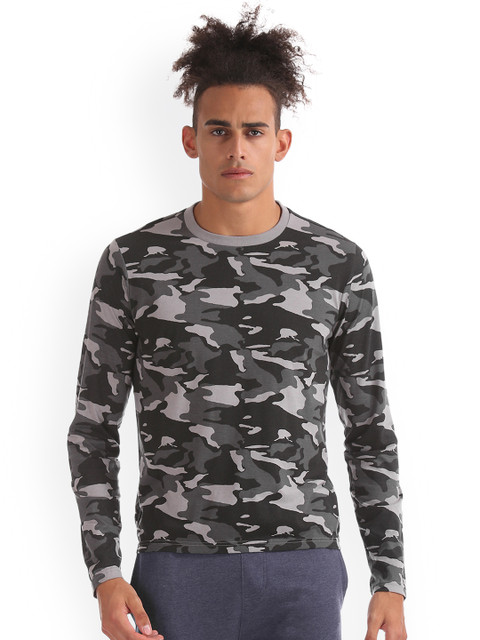 

Aeropostale Men Black Printed Round Neck T-shirt
