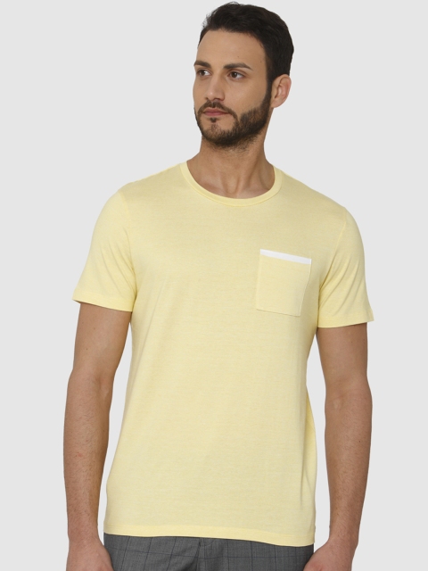 

SELECTED Men Yellow Solid Round Neck T-shirt