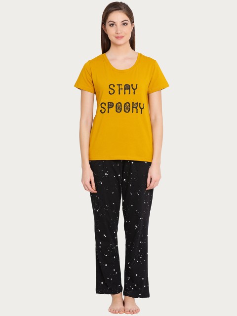 

Clovia Mustard Yellow & Black Solid Lounge Set LS0339P07XL