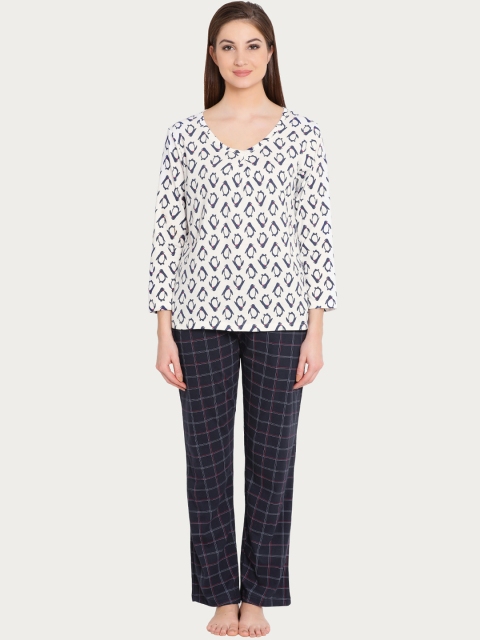 

Clovia White & Navy Blue Lounge Set LS0388P18XL