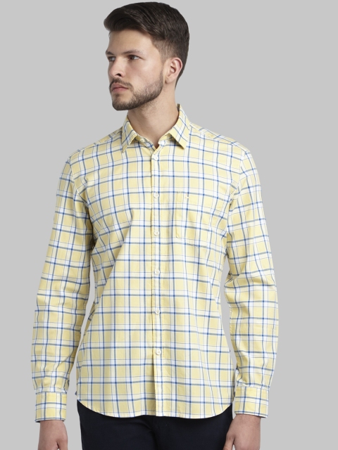 

Parx Men Yellow & Blue Slim Fit Checked Casual Shirt