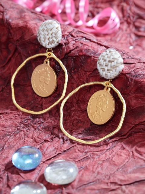 

SASSAFRAS Gold-Plated Circular Drop Earrings