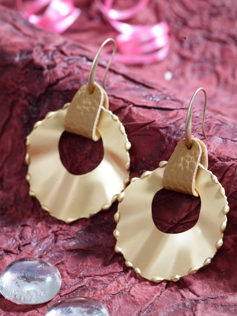 

SASSAFRAS Gold-Toned Contemporary Drop Earrings
