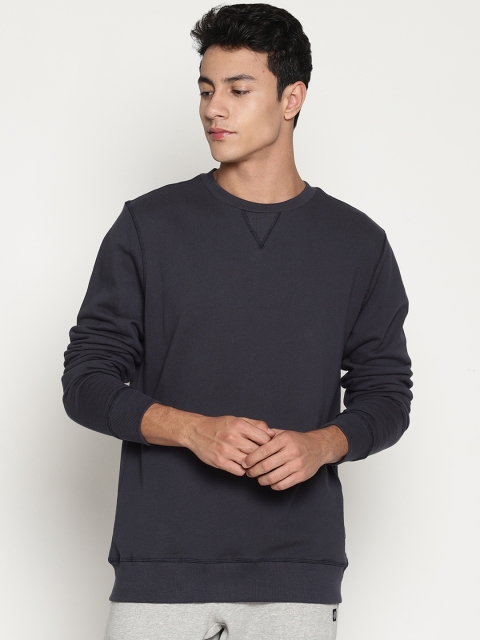 

Soul Space Men Navy Blue Solid Sweatshirt
