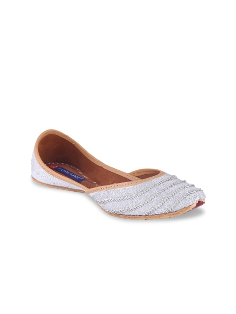 

MSC Women Silver-Toned Solid Leather Mojaris