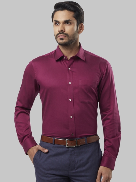 

Raymond Men Burgundy Regular Fit Solid Formal Shirt