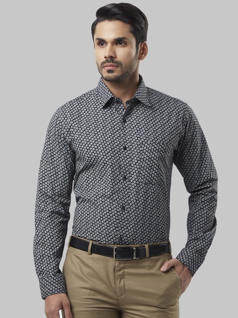 

Raymond Men Black & White Slim Fit Printed Casual Shirt