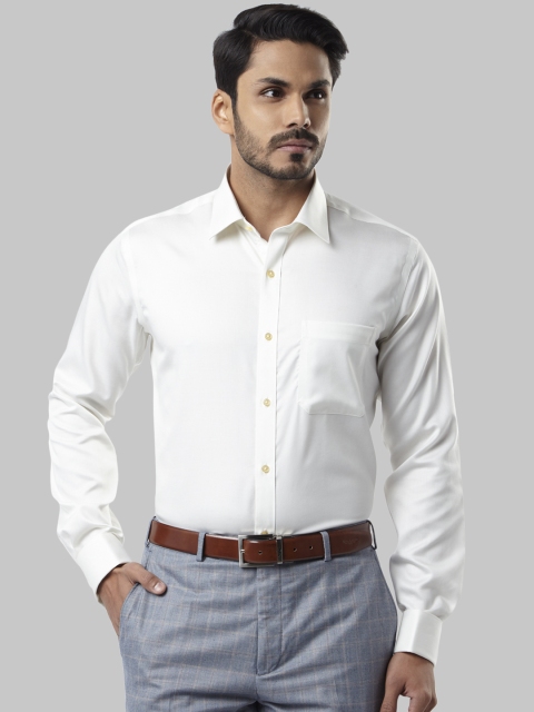 

Raymond Men Cream-Coloured Regular Fit Solid Formal Shirt