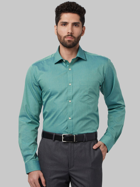 

Park Avenue Men Green Slim Fit Solid Formal Shirt
