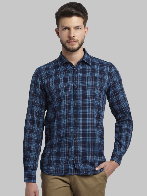 

Parx Men Blue Slim Fit Checked Casual Shirt